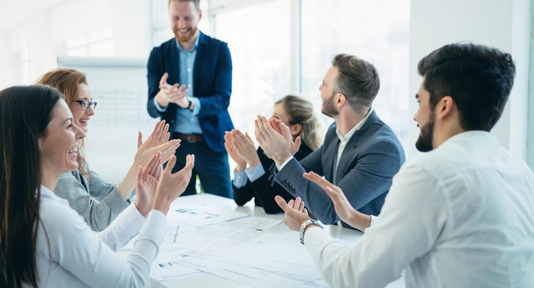 Professionelle Arbeitsumgebung für digitale Weiterbildung